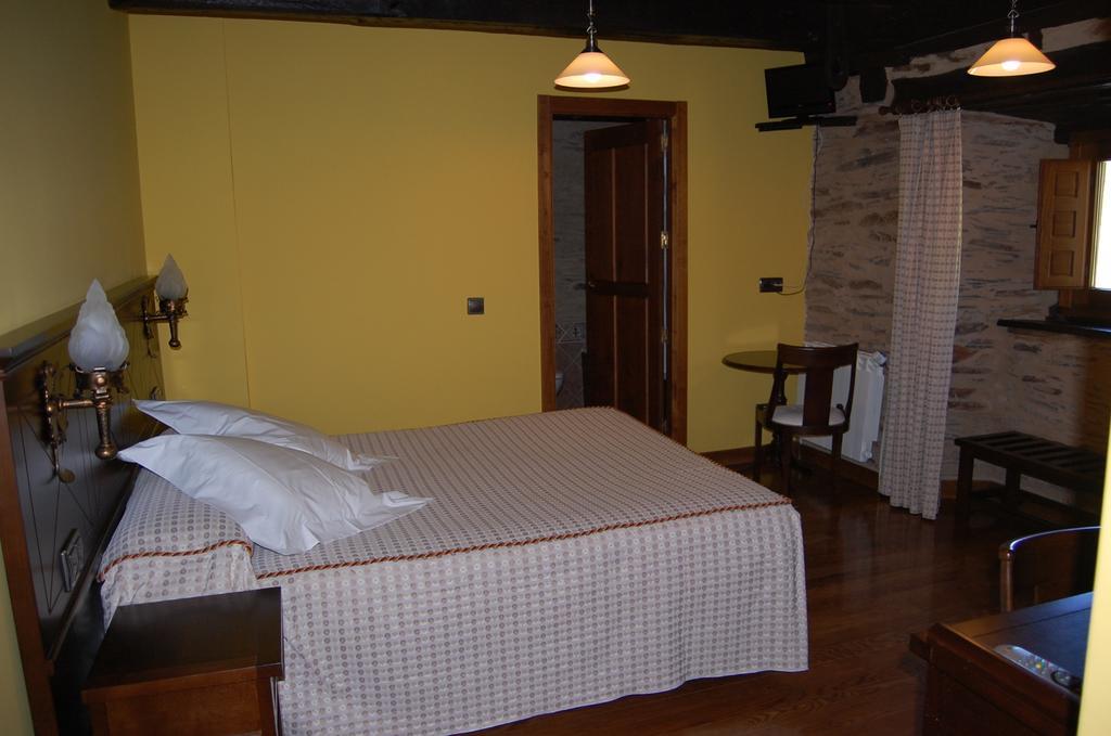 Maison d'hôtes Pacio Do Sil à A Rúa Chambre photo